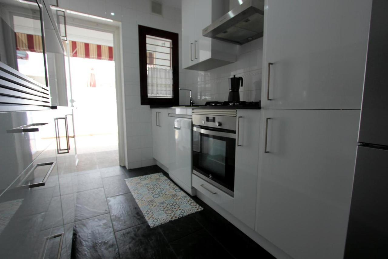 הוילה קוניל דה לה פרונטרה Conil Casa H&L מראה חיצוני תמונה